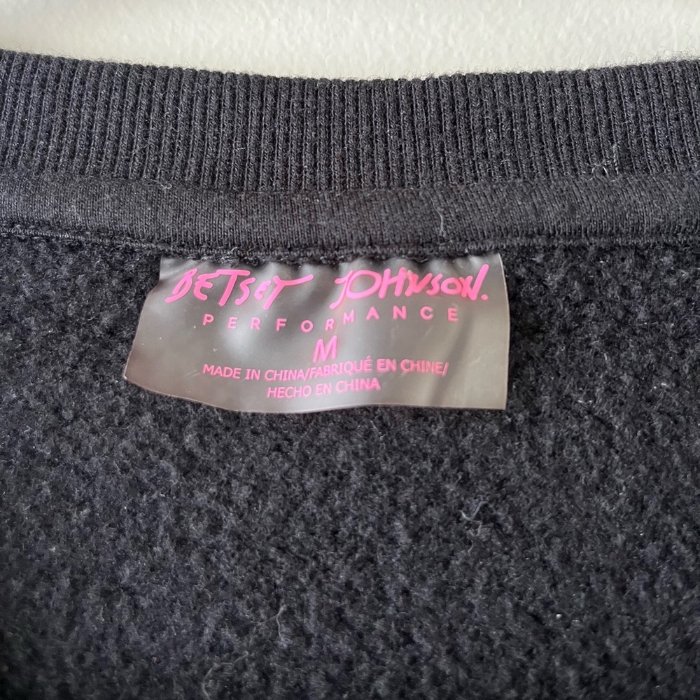 Betsey Johnson Black Crew Neck Sweater Size Medium Spell Out Label -streetwear - Picture 5 of 8